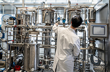 Valve Sales Inc serves the chemical idustry - photo of chemical plant